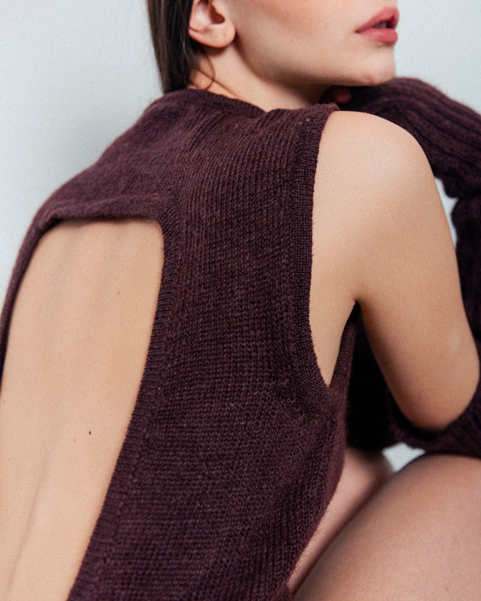 dettaglio schiena scoperta abito maglia anna tosti