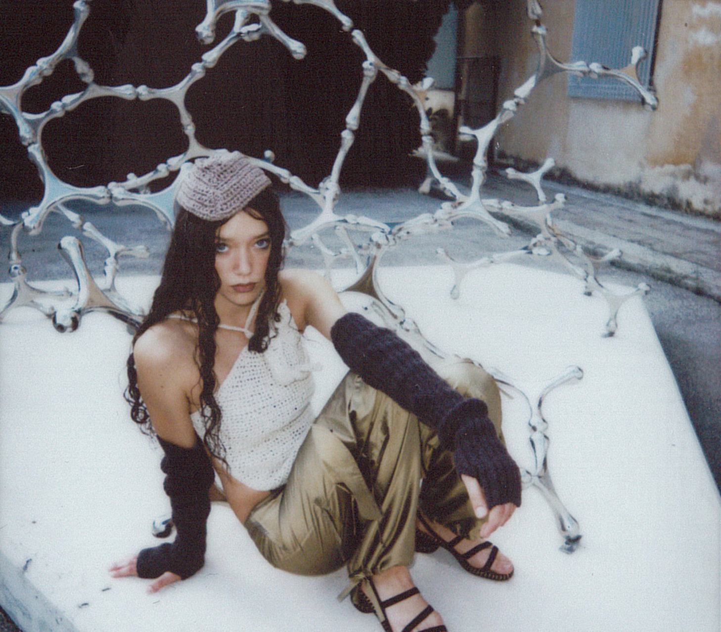 Modella con look ANNA TOSTI, realizzati in Umbria Made in Italy